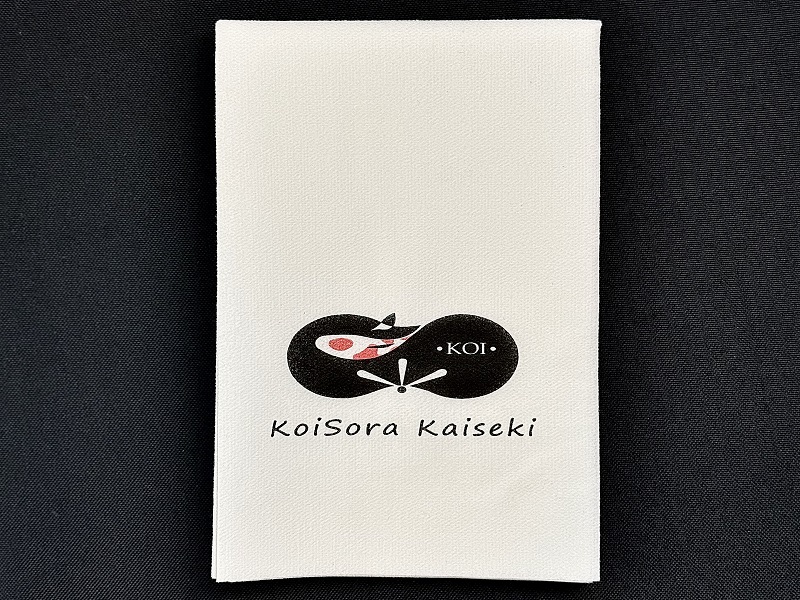 Airlaid Napkins vs Regular Napkins: What Works Best for Thanksgiving?